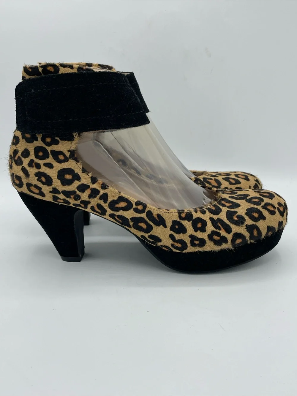 Sasha London Vera Leopard Print Fur  Block Heel Mary Jane Shoes.